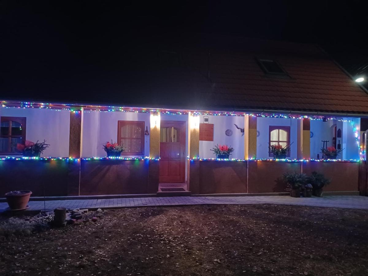 Ferienwohnung Tulipan Haz Bodony Exterior foto