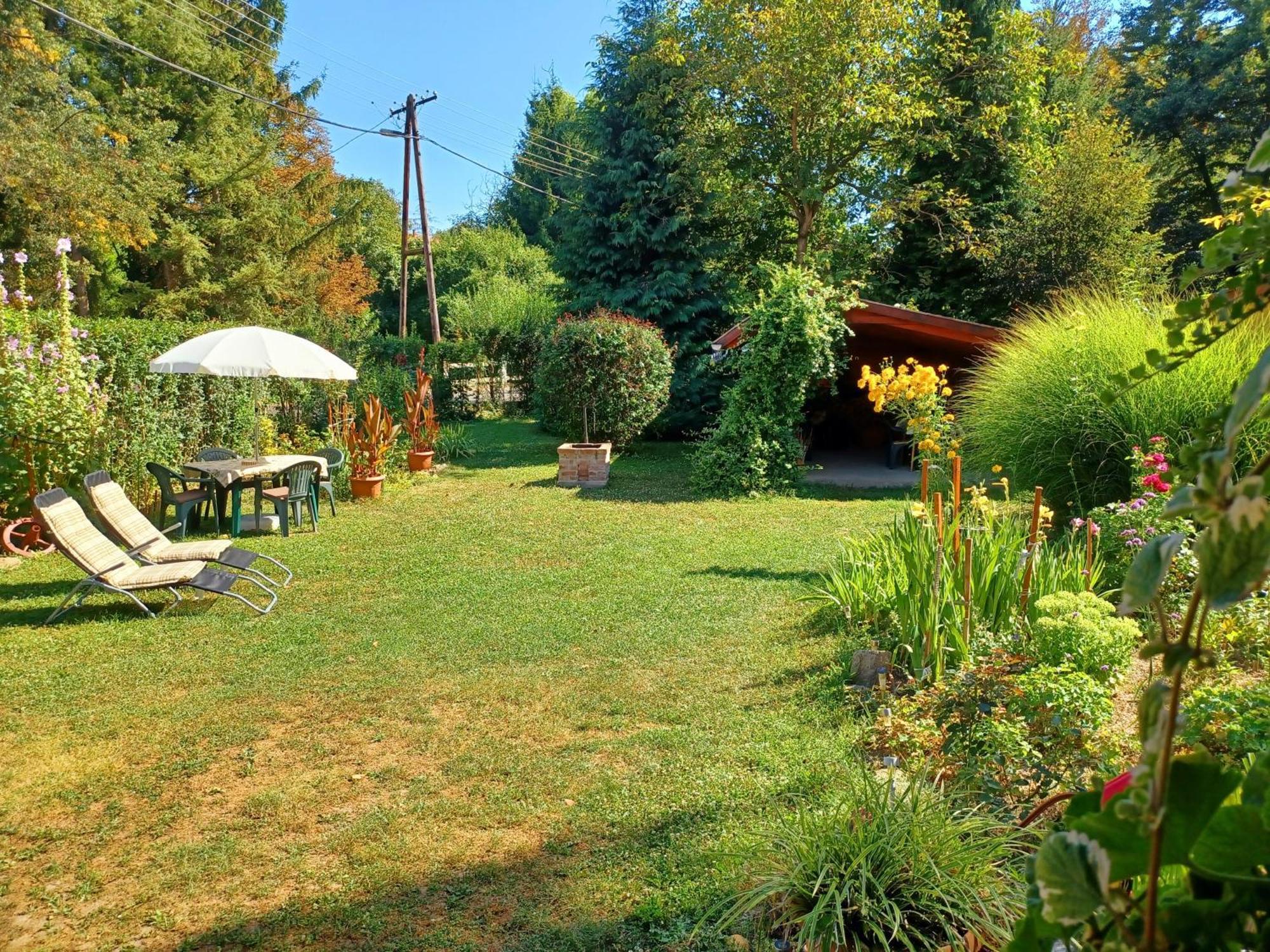 Ferienwohnung Tulipan Haz Bodony Exterior foto